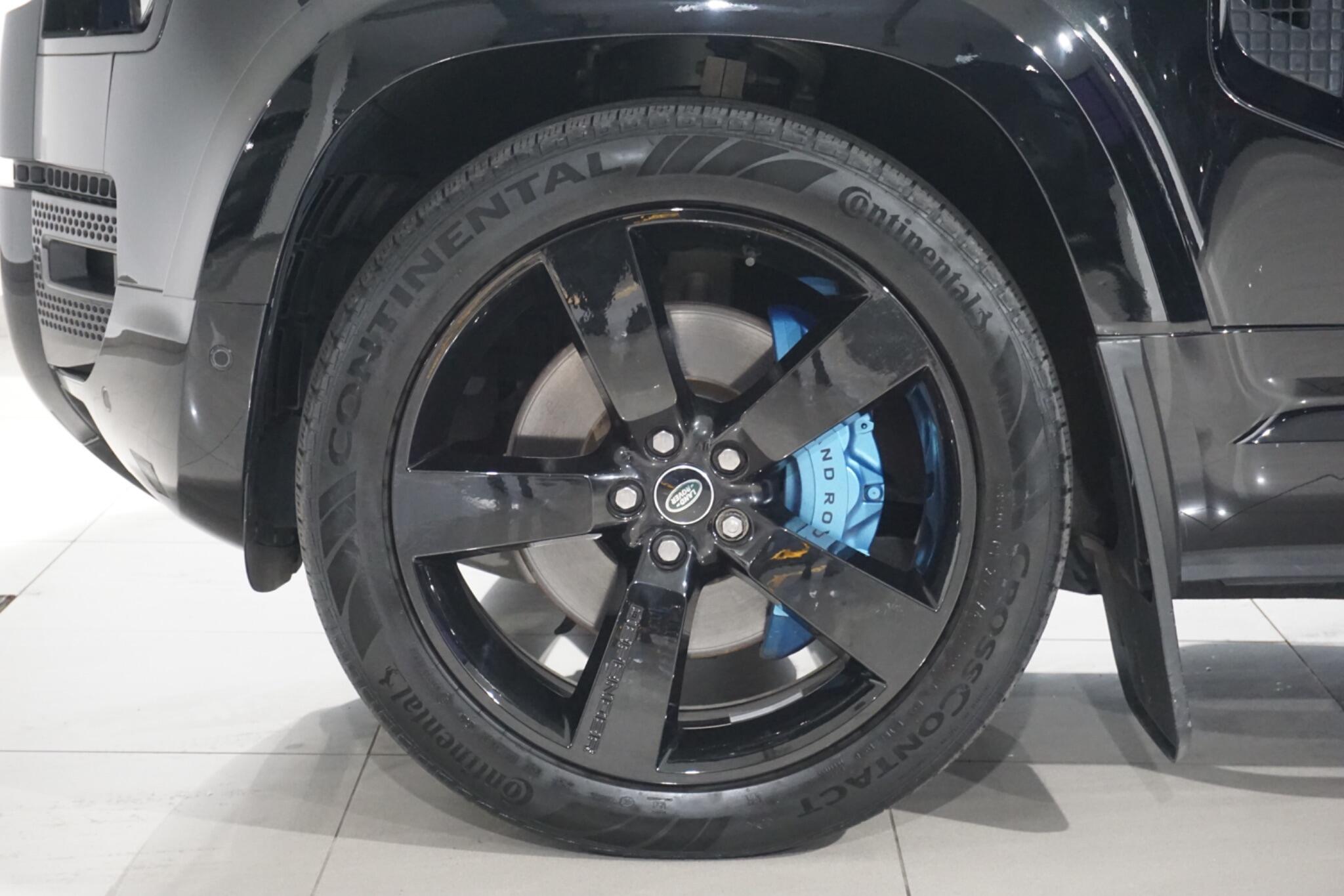 Land Rover Defender 110 3.0 D300 MHEV X-Dynamic HSE Auto 4WD Euro 6 (s/s) 5dr